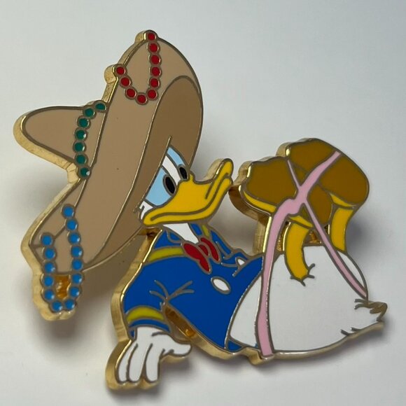 LE 500 Donald Duck Pin — Parti Gras • Three Caballeros • WDW Exclusive 🎉 - Picture 1 of 4